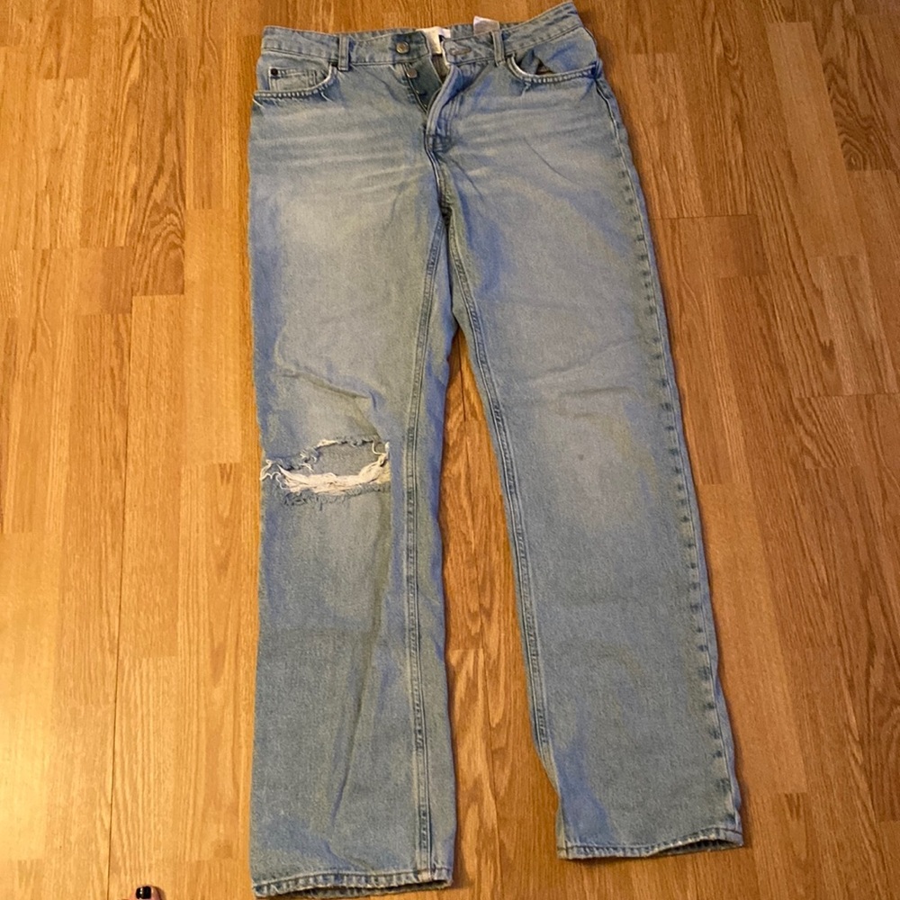 H&M Straight High Jeans, light blue. Size 8